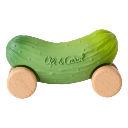 OLI&CAROL Машинка Pepino the Cucumber, игрушка-прорезыватель на деревянных колёсах