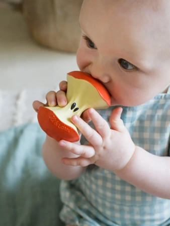 OLI&CAROL PEPITA THE APPLE,игрушка-прорезыватель для зубов